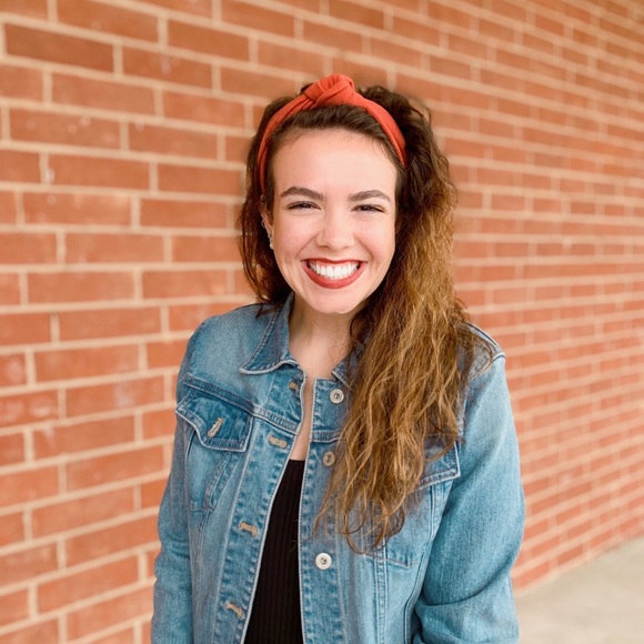 Meet your Posher, Megan - Picture 4 of 4